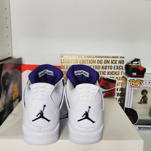 Jordan 4 Metallic Purple - Picture 3 of 4